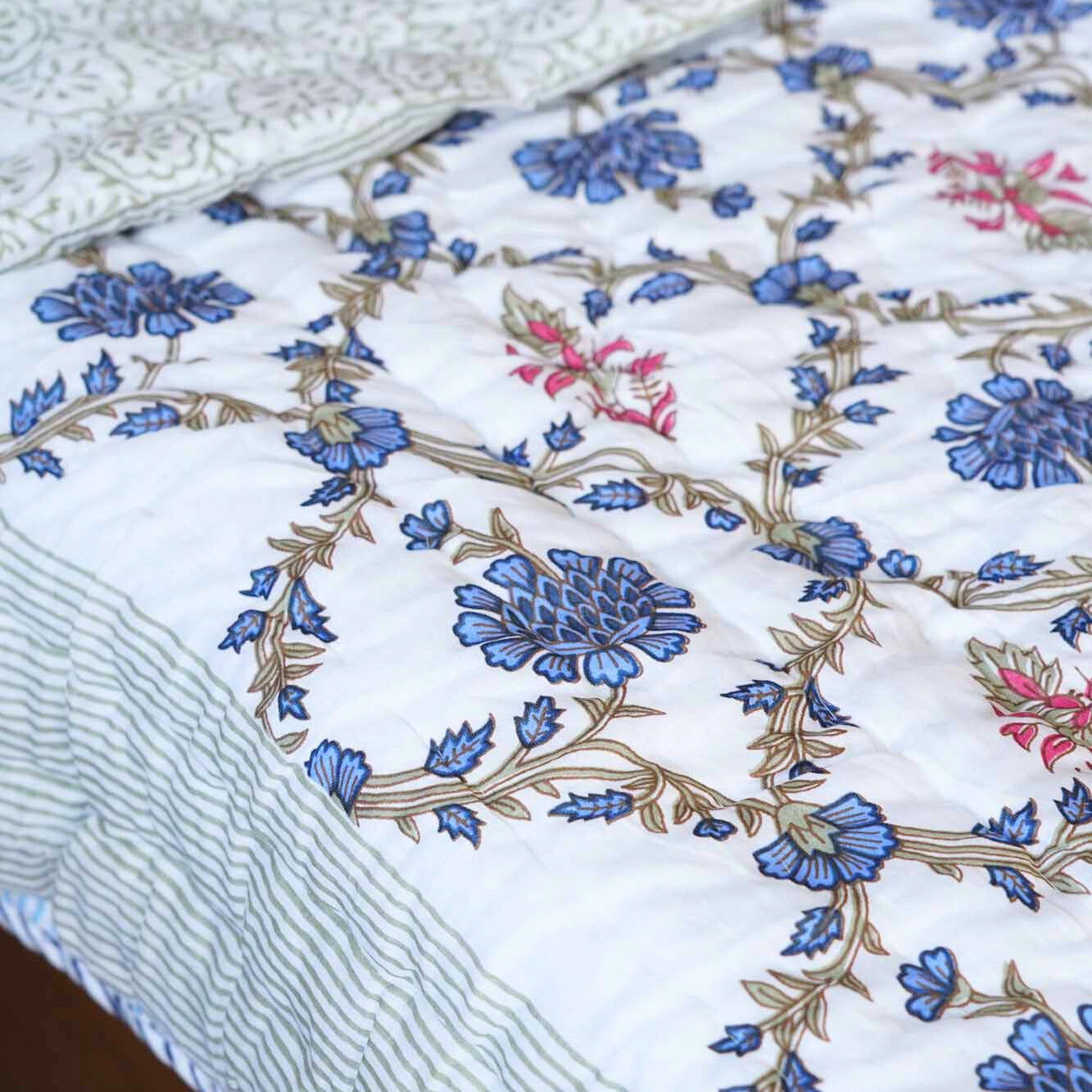 Pink Blue Flowers - Single Bed Razai/ Comforter