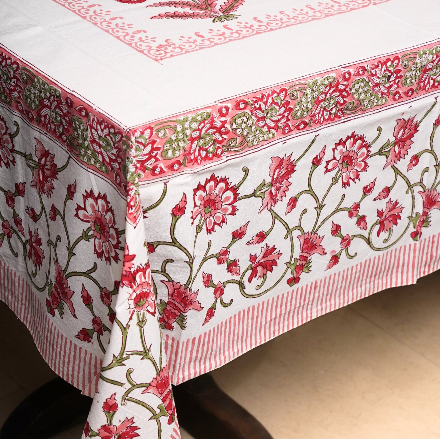 Gulbahar- Table Cover & Six Napkins