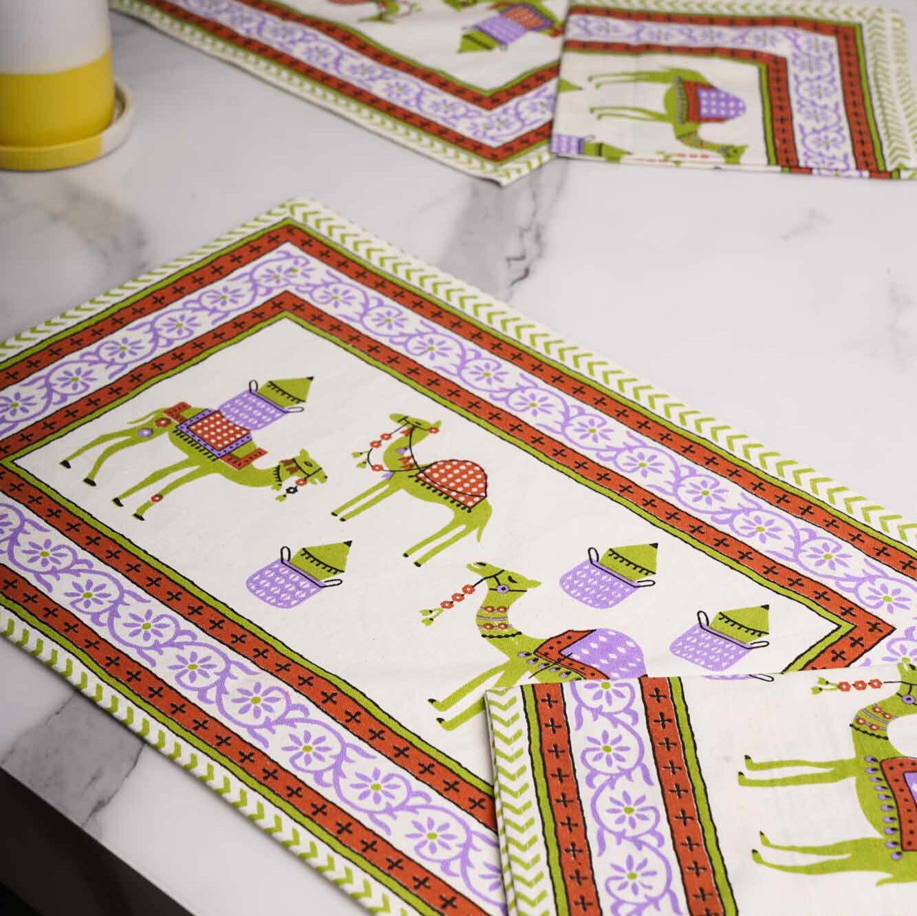 Camel - Set of 6 table mats and 6 napkins