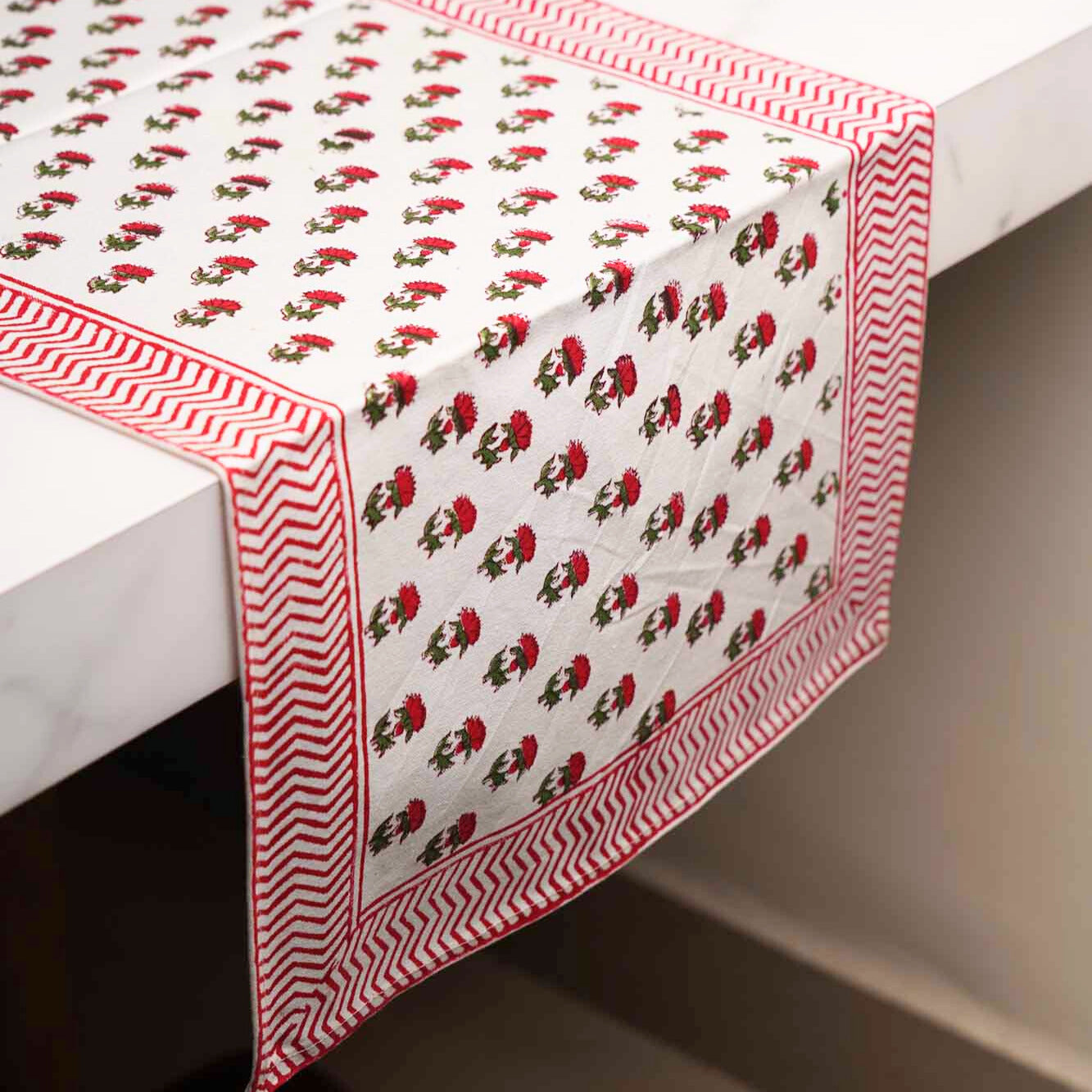 Gulabi - Table runner